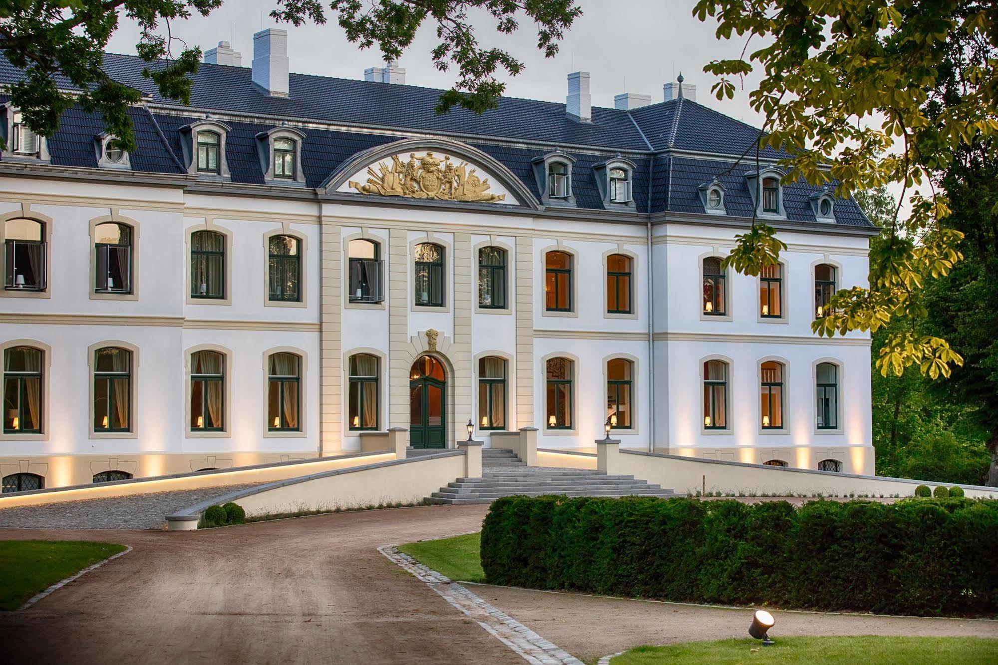 Weissenhaus Private Nature Luxury Resort Exterior photo